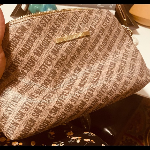 2 STEVE MADDEN BAGS EUC - Picture 3 of 9